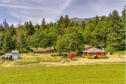 391 Newell Rd, Underwood, WA 98651 - Photo 5