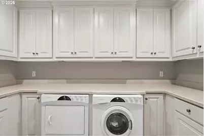 2107 SW Market Street Dr, Portland, OR 97201 - Photo 29