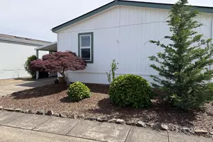 1699 N Terry St, Eugene, OR 97402 - Photo 3