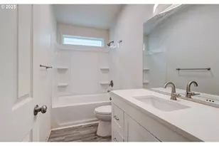 1020 3rd Ave, Castle Rock, WA 98611 - Photo 5