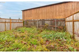 1020 3rd Ave, Castle Rock, WA 98611 - Photo 11