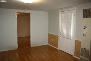 882 NE Rifle Range St, Roseburg, OR 97470 - Photo 13