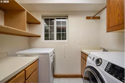 1471 Burns St, West Linn, OR 97068 - Photo 21