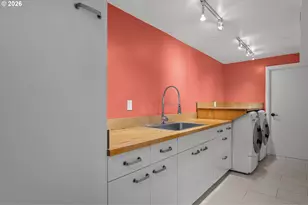307 SW Hamilton St, Portland, OR 97239 - Photo 29