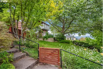 307 SW Hamilton St, Portland, OR 97239 - Photo 39