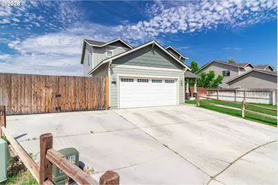 2375 NW Valley View Dr, Hermiston, OR 97838 - Photo 3