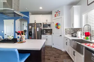 2375 NW Valley View Dr, Hermiston, OR 97838 - Photo 9