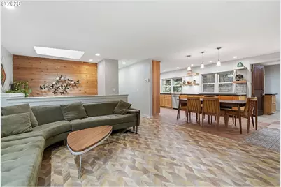 7325 SE Barbara Welch Rd, Portland, OR 97236 - Photo 5