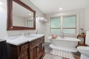 7325 SE Barbara Welch Rd, Portland, OR 97236 - Photo 15