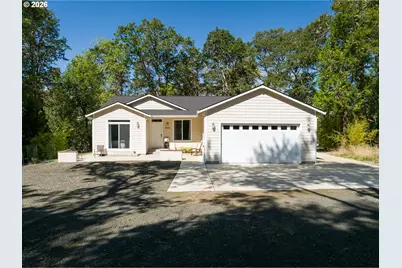 9600 South Bank Dr, Roseburg, OR 97470 - Photo 5
