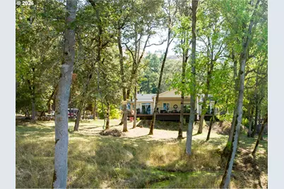 9600 South Bank Dr, Roseburg, OR 97470 - Photo 35