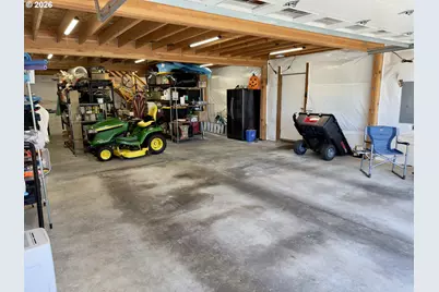9460 SE Jeanne Rd, Happy Valley, OR 97086 - Photo 37
