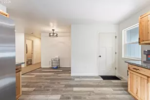 536 Annis St, Canyonville, OR 97417 - Photo 17