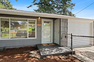 2146 SE 119th Ave, Portland, OR 97216 - Photo 3