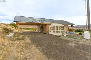 37102 Woods Ln, Richland, OR 97870 - Photo 5