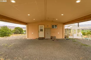 37102 Woods Ln, Richland, OR 97870 - Photo 15