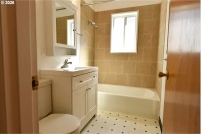 5800 SE Woodstock Blvd, Portland, OR 97206 - Photo 31