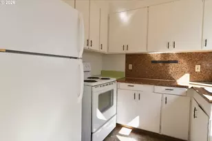 5800 SE Woodstock Blvd, Portland, OR 97206 - Photo 25