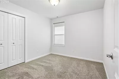 1871 SE Academy St, Dallas, OR 97338 - Photo 5