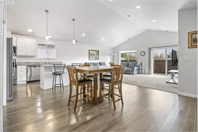 1871 SE Academy St, Dallas, OR 97338 - Photo 7