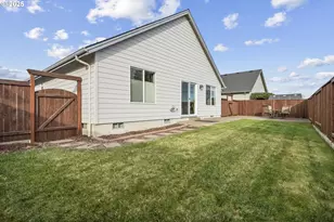 1871 SE Academy St, Dallas, OR 97338 - Photo 21