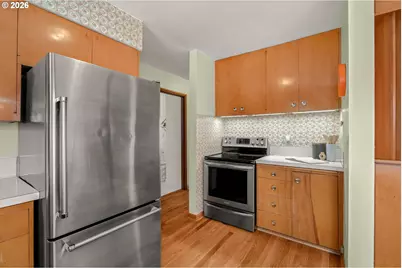 12601 SE Mill St, Portland, OR 97233 - Photo 17