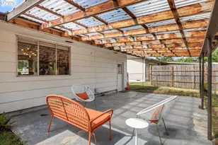 12601 SE Mill St, Portland, OR 97233 - Photo 33