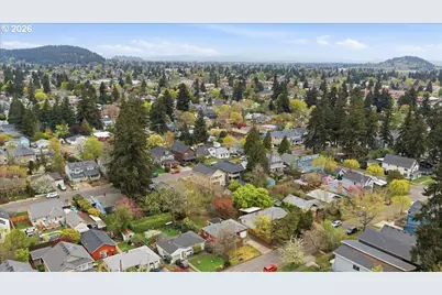 5823 SE Insley St, Portland, OR 97206 - Photo 41