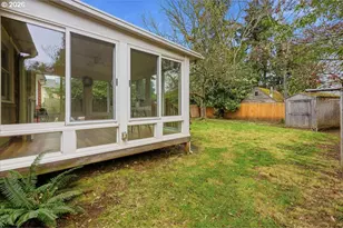 5823 SE Insley St, Portland, OR 97206 - Photo 31