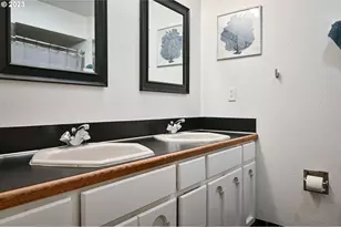 1150 SE 34th Cir, Troutdale, OR 97060 - Photo 21