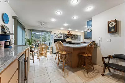 96992 Highway 241, Coos Bay, OR 97420 - Photo 9