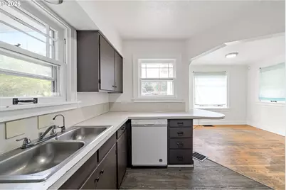 2514 NE 102nd Ave, Portland, OR 97220 - Photo 7
