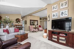 3220 Crescent Ave, Eugene, OR 97408 - Photo 7