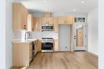3863 N Willis Blvd #8, Portland, OR 97217 - Photo 3