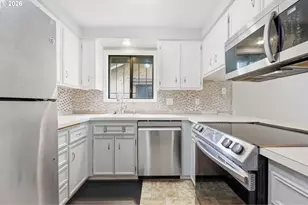 1359 City View St, Eugene, OR 97402 - Photo 13