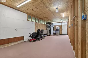 5714 Crooked Finger Rd, Scotts Mills, OR 97375 - Photo 33
