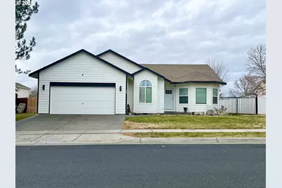 149 NE 11th Pl, Hermiston, OR 97838 - Photo 1