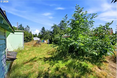 13646 SE Rhine St, Portland, OR 97236 - Photo 15
