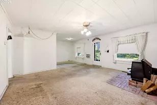 13646 SE Rhine St, Portland, OR 97236 - Photo 5