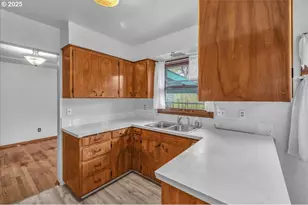 1550 SE 4th St, Gresham, OR 97080 - Photo 15