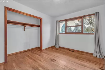 1550 SE 4th St, Gresham, OR 97080 - Photo 25