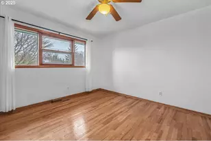 1550 SE 4th St, Gresham, OR 97080 - Photo 23