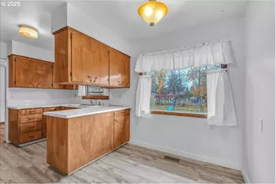1550 SE 4th St, Gresham, OR 97080 - Photo 13