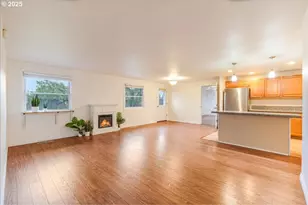 2049 SE Gerhard Dr, Hillsboro, OR 97123 - Photo 13