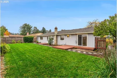 2049 SE Gerhard Dr, Hillsboro, OR 97123 - Photo 25