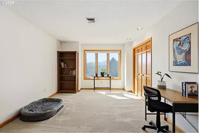 915 E 18th St, The Dalles, OR 97058 - Photo 41