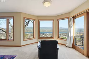 915 E 18th St, The Dalles, OR 97058 - Photo 31