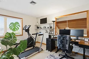 915 E 18th St, The Dalles, OR 97058 - Photo 43