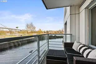 1310 NW Naito Pkwy, Portland, OR 97209 - Photo 27