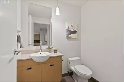 1310 NW Naito Pkwy #105, Portland, OR 97209 - Photo 11